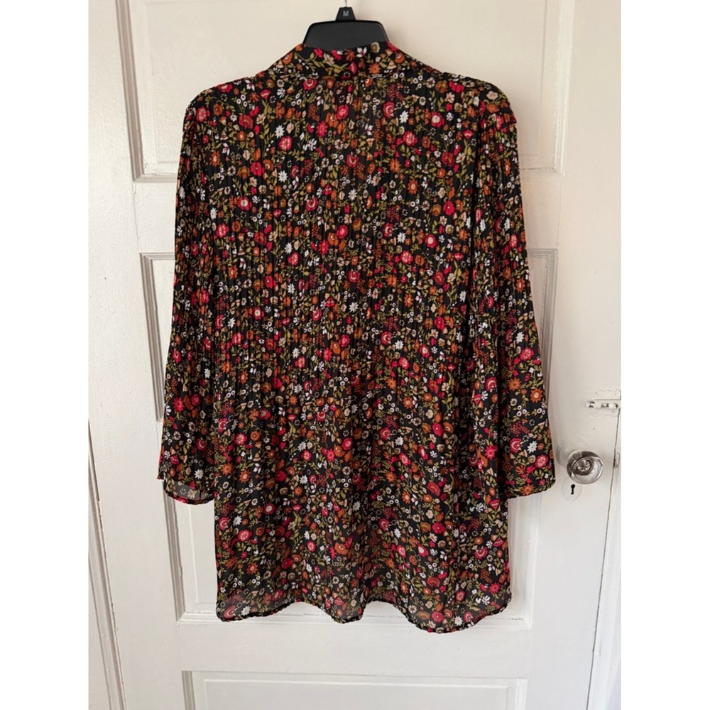 Sunny Leigh Colorful Floral Pleated Peasant Top Button Down Slit Flutter Sleeve - Picture 4 of 13